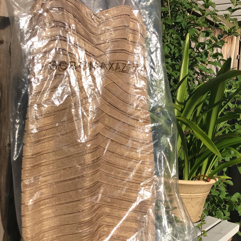 BNWT BCBG MAXAZRIA GOLD STRAPLESS BANDAGE DRESS ✨